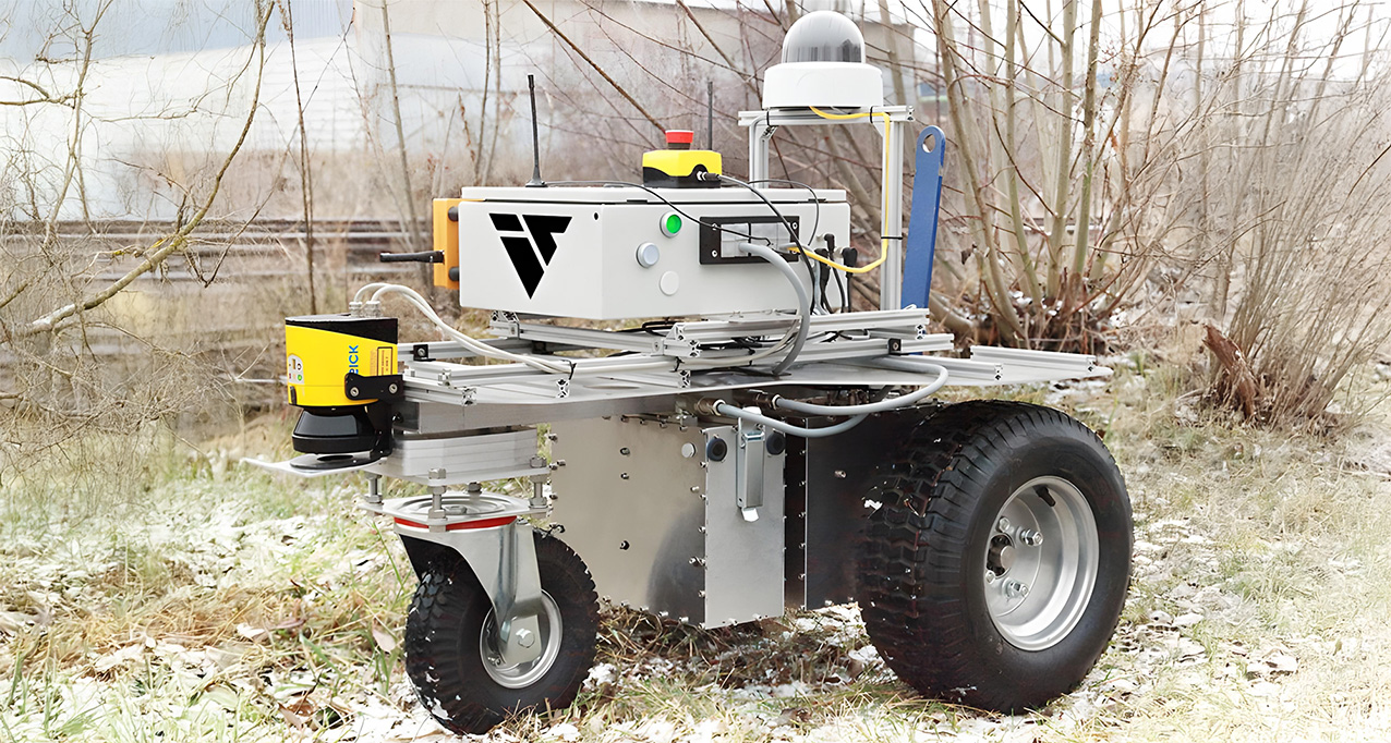 files/dateien/images/Produkte/Innok%20Robotics/log-robot_innok-produkte_inspectos_gelaende.jpg
